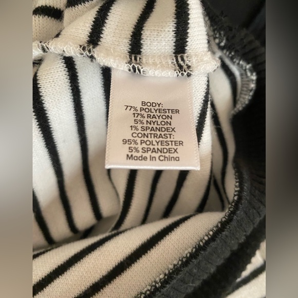 Evereve Black and White Striped Mock Neck Soft Brushed Fabric Top Size L - Picture 12 of 16